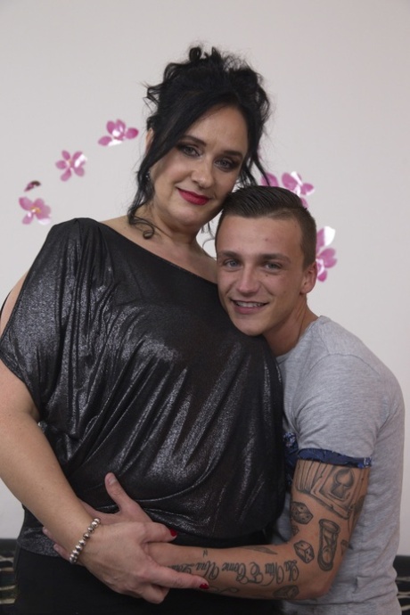 pokręcona mama horrr sztuka pornograficzna zdjęcie