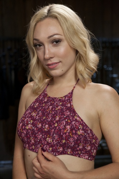 Lily LaBeau czołowa gwiazda porno zdjęcie