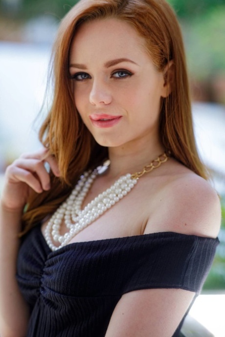 Ella Hughes erotyczna gwiazda porno kino